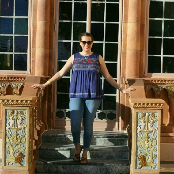 Meet your Posher, Terra - Picture 1 of 1